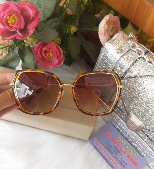 KÍNH MÁT NỮ CAO CẤP DDIOR  CD - 8074 C02