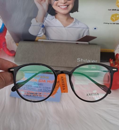 GỌNG NHỰA DẺO TITANIUM ANESSA  - M8 140 C2